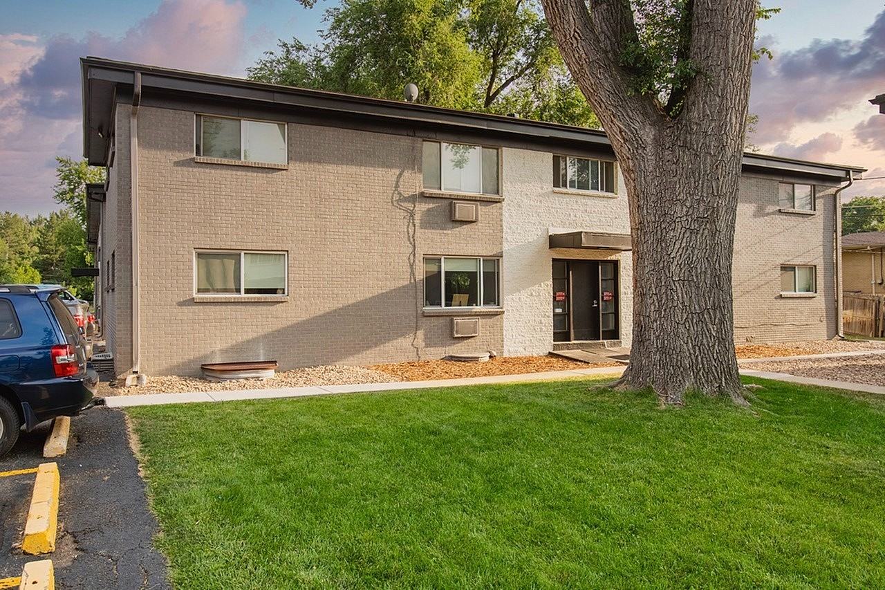 OAK NORTH APTS - Photo 5 of 50