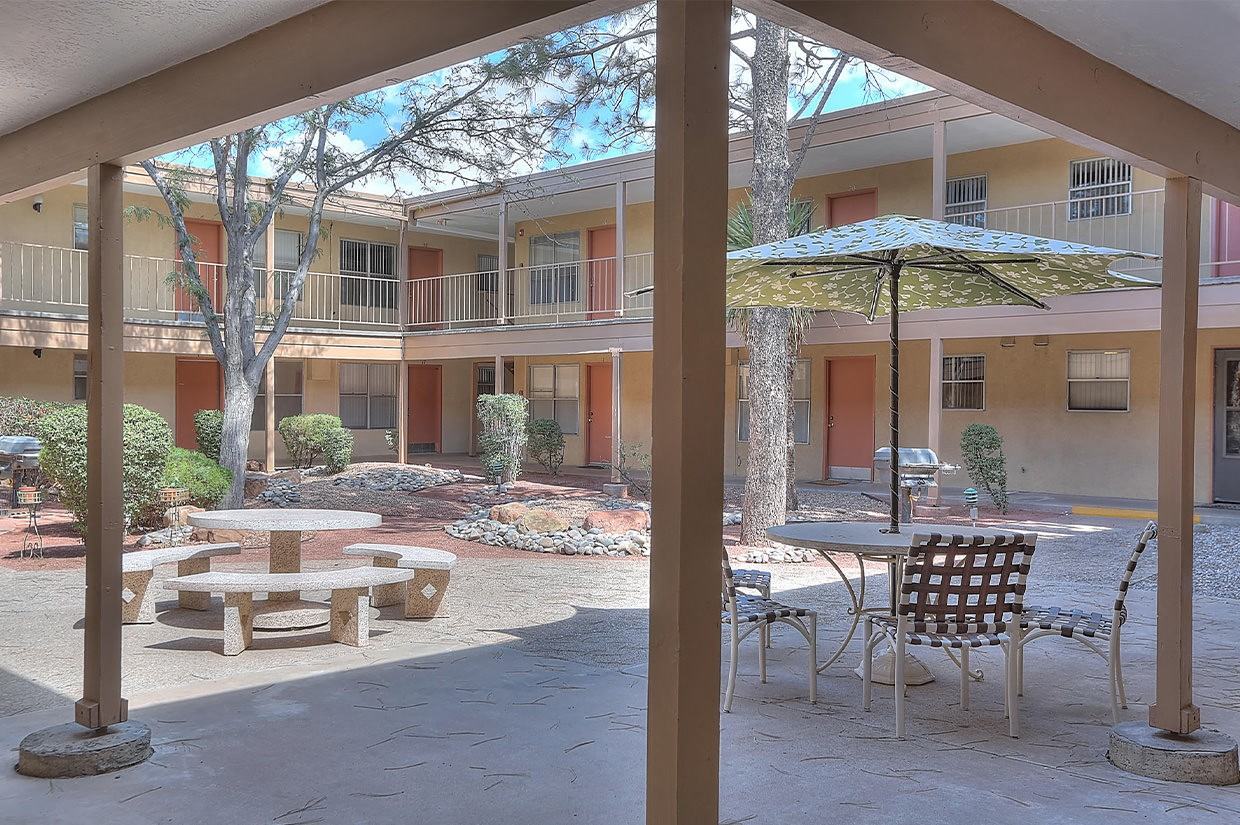 White Oak Apartments - Photo 4 of 37