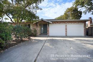 704 Muir Dr - Photo 1 of 1