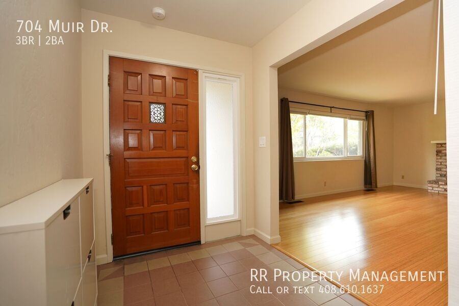 704 Muir Dr - Photo 7 of 36