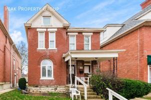 featured image of 196 W 8th Ave