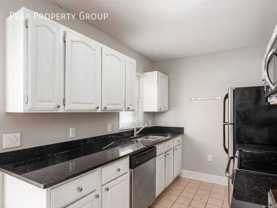 1208 Indianola Ave - Photo 7 of 25