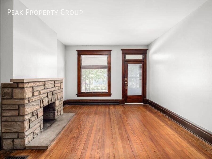 1230 Indianola Ave - Photo 2 of 28