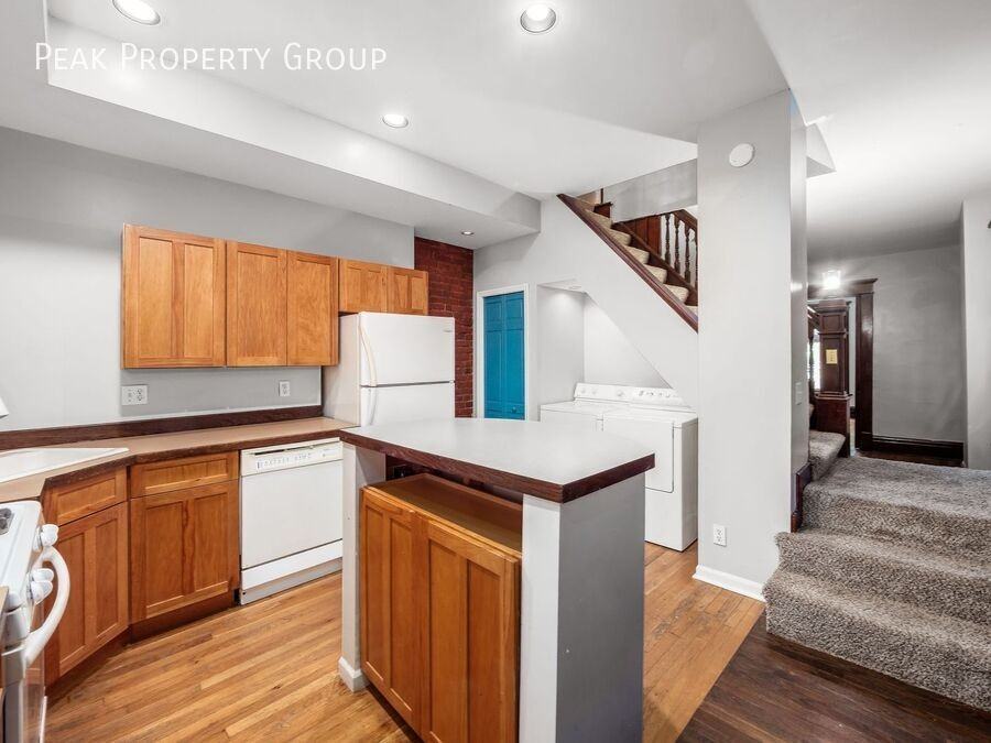 1230 Indianola Ave - Photo 5 of 28