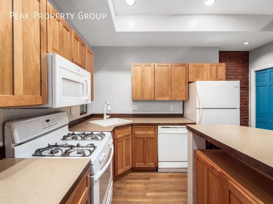 1230 Indianola Ave - Photo 6 of 28