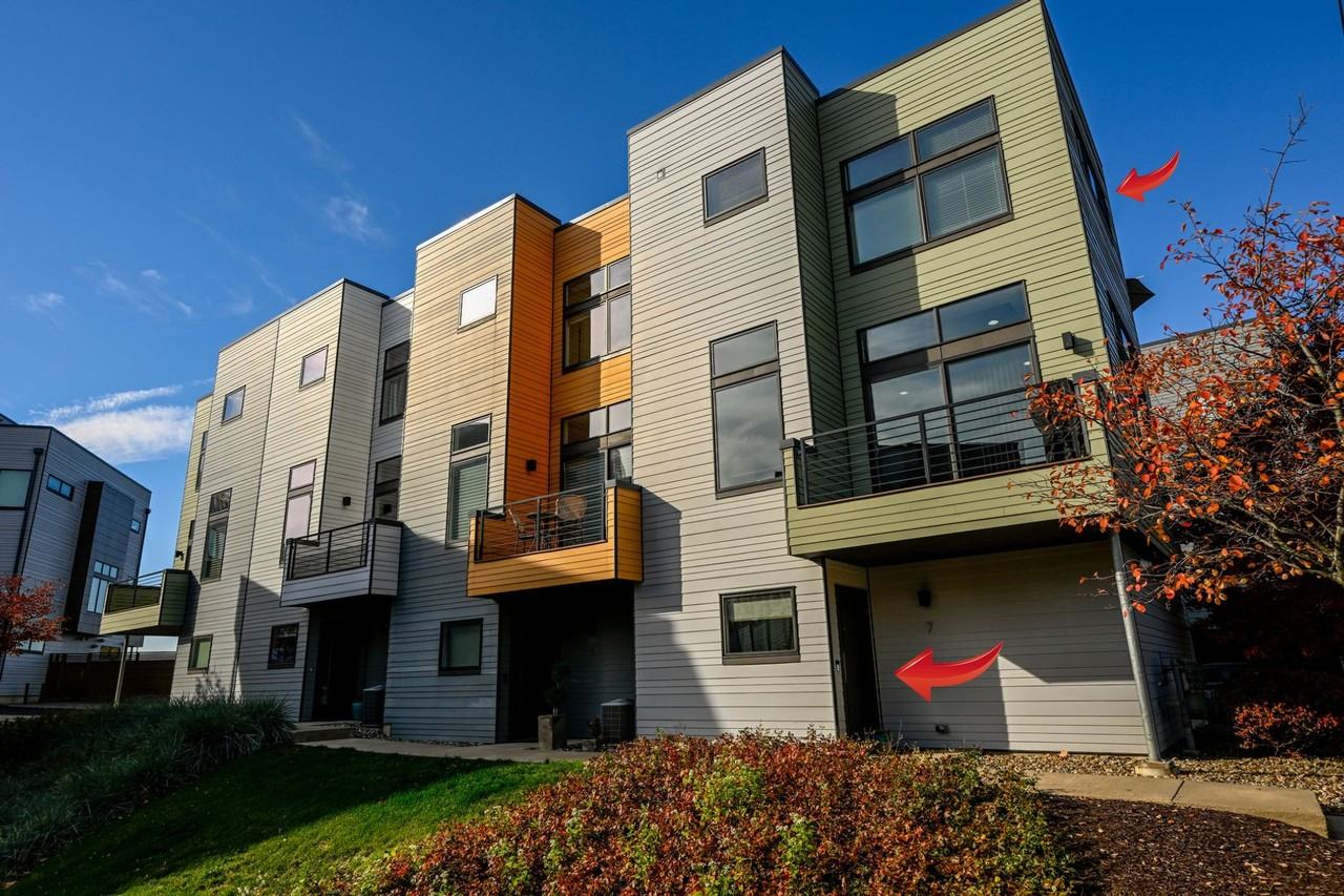 18875 18875 Riversouth Terrace #7