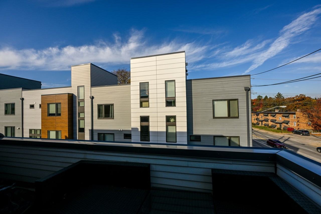 18875 18875 Riversouth Terrace #7 - Photo 4 of 46