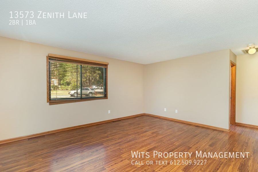 13573 Zenith Ln - Photo 4 of 26