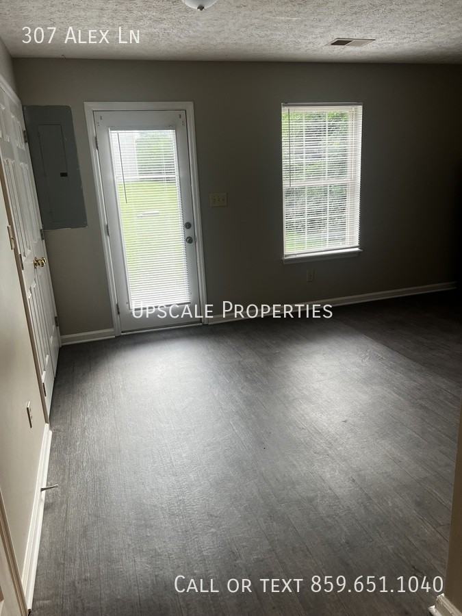 307 Alex Ln - Photo 3 of 17