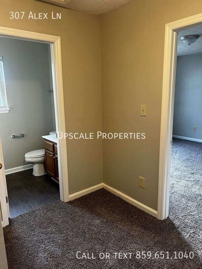 307 Alex Ln - Photo 7 of 17