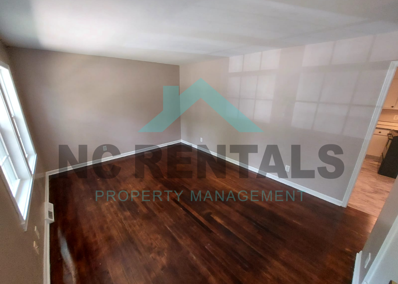 829 Holt Ave - Photo 3 of 11