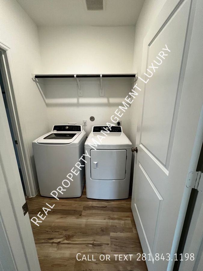 5210 Biscay Cove Lane - Photo 7 of 15