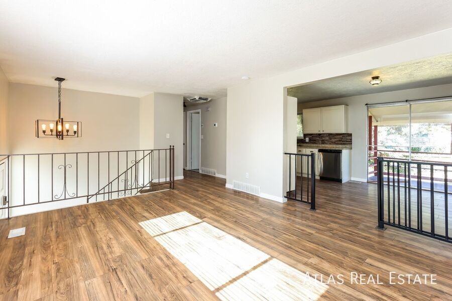 3748 W Lewisport Dr - Photo 3 of 21