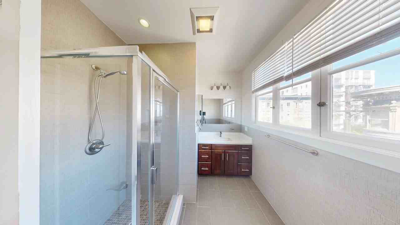 1340 Taylor Street - Photo 5 of 32