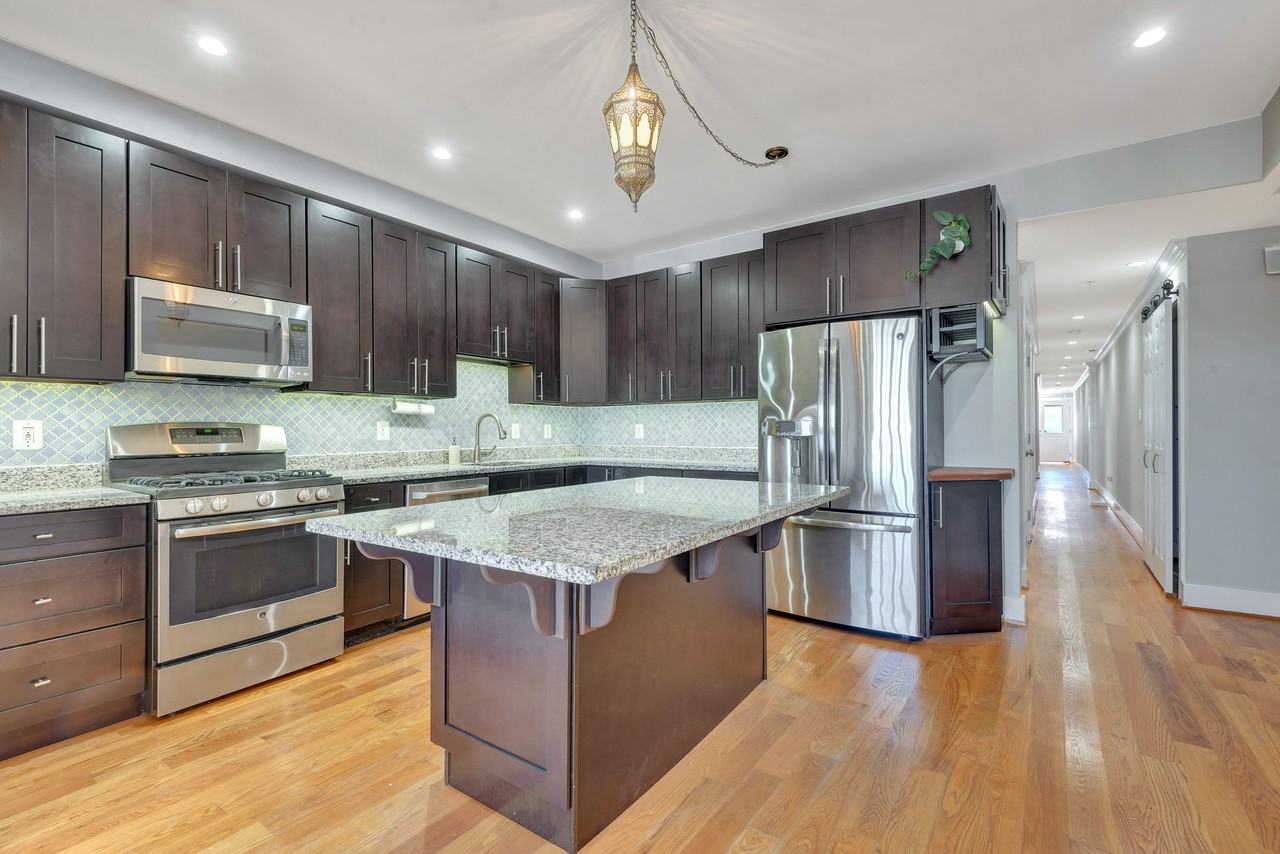 1928 3rd St Ne #4 - Photo 2 of 17