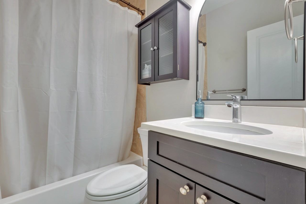 1928 3rd St Ne #4 - Photo 7 of 17