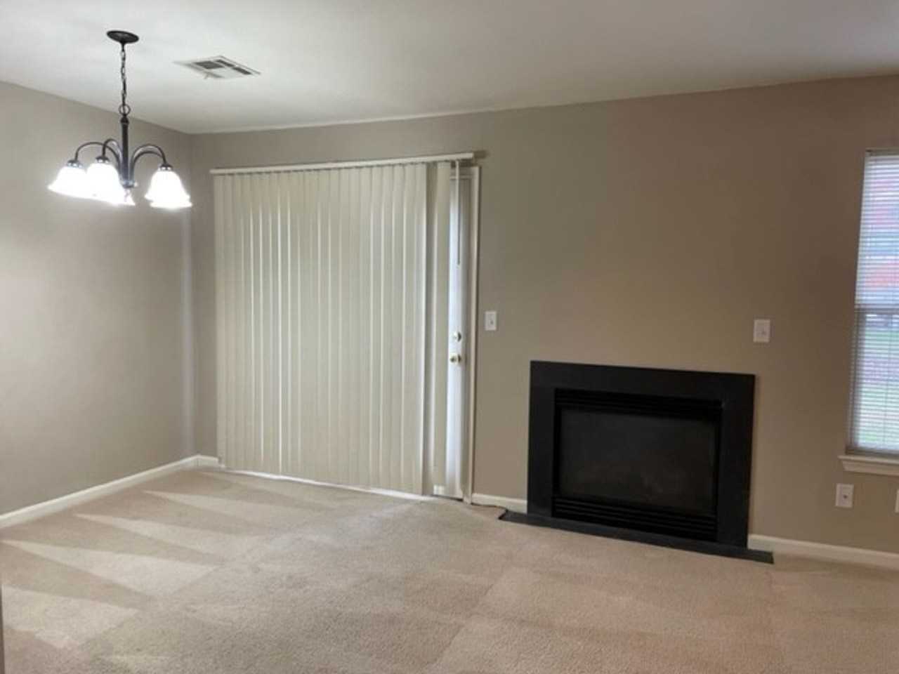 141 Sparrow Rd - Photo 3 of 17