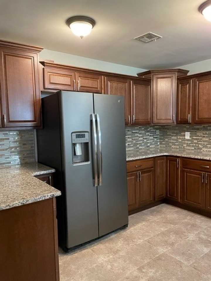 141 Sparrow Rd - Photo 6 of 17