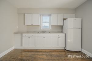 featured image of 4011 Elm Street #1R