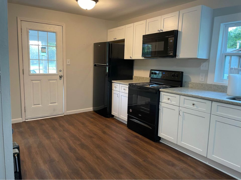 3237 Kingston Hwy Ne - Photo 2 of 19