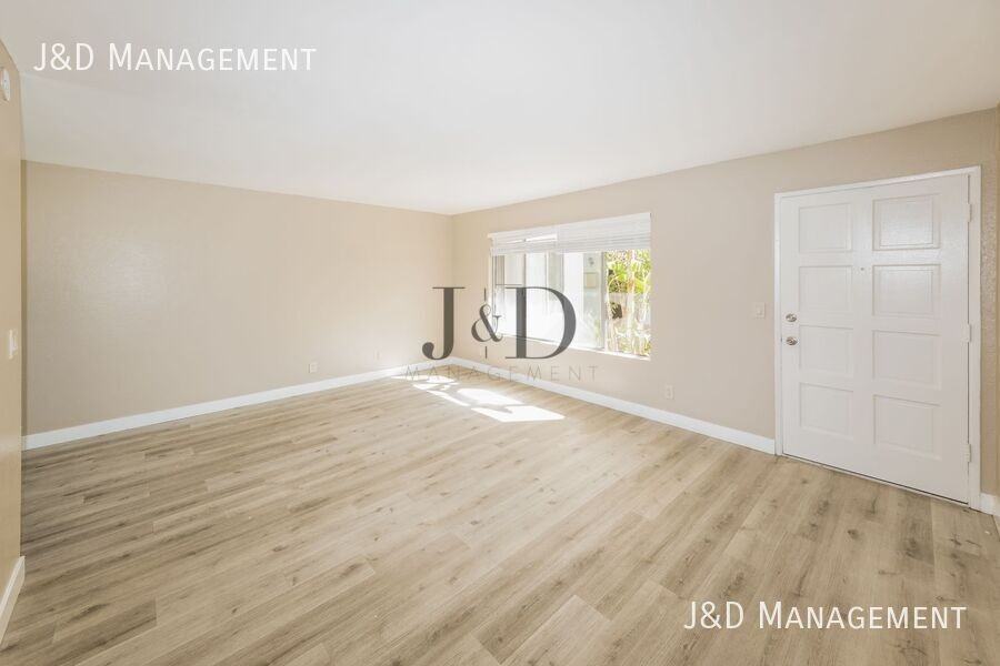 40 Oaklawn Ave #05 - Photo 2 of 11