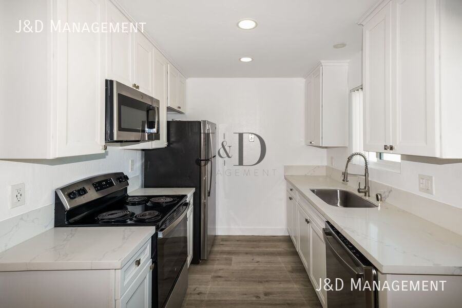 40 Oaklawn Ave #05 - Photo 4 of 11