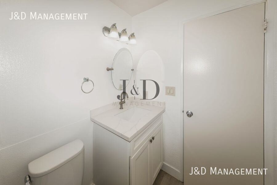 40 Oaklawn Ave #05 - Photo 7 of 11