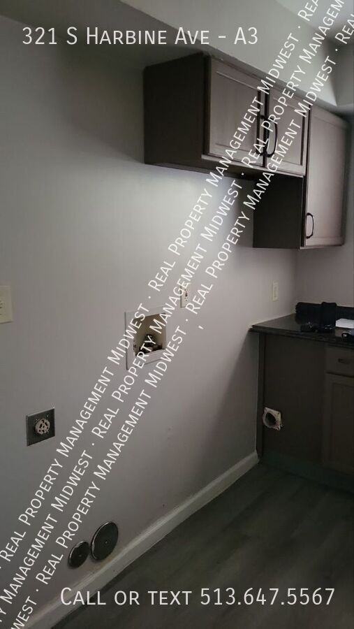 321 South Harbine Avenue #A3 - Photo 4 of 11
