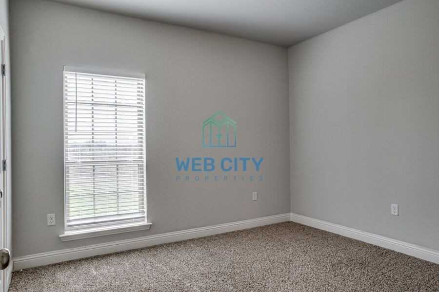 1101 Grindstone Rd #112 - Photo 7 of 12