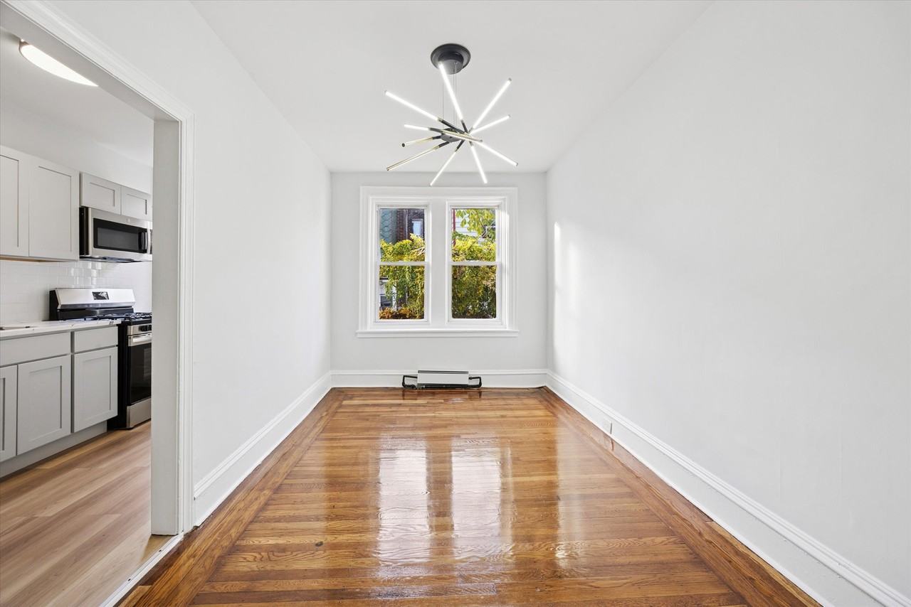 5818 Addison St - Photo 3 of 11