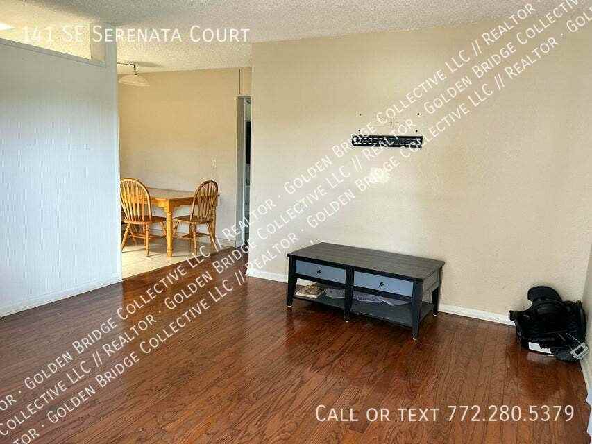 141 Se Serenata Ct - Photo 2 of 8