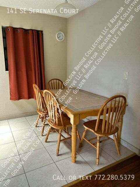 141 Se Serenata Ct - Photo 3 of 8