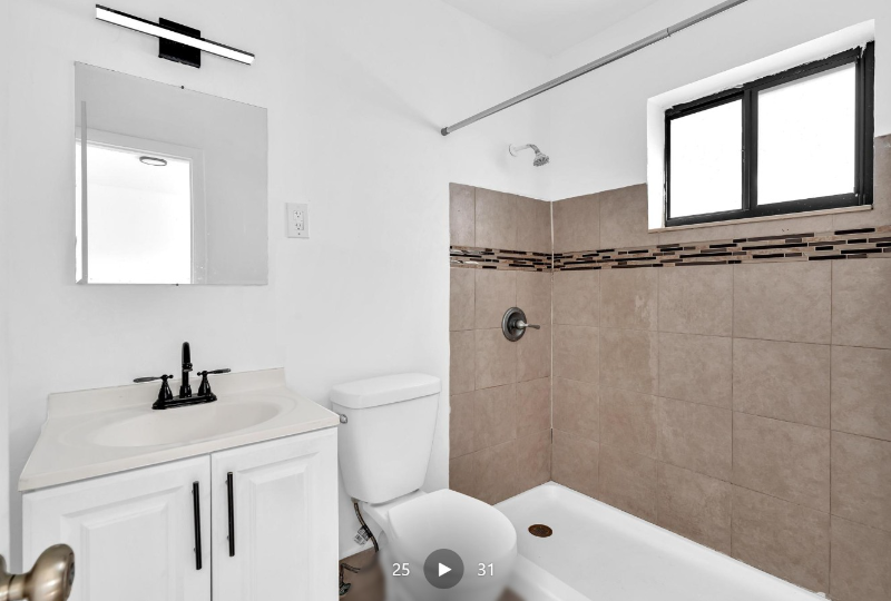 1027 Swstreet #5 - Photo 4 of 6