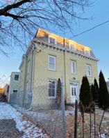 featured image of 272 William St #3