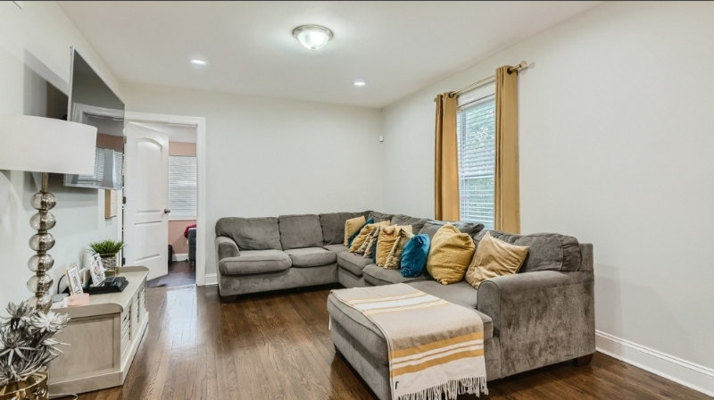 125 S 6th Ave #2 - Photo 3 of 15