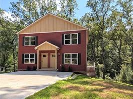 featured image of 126 Brookmeade Dr #126B