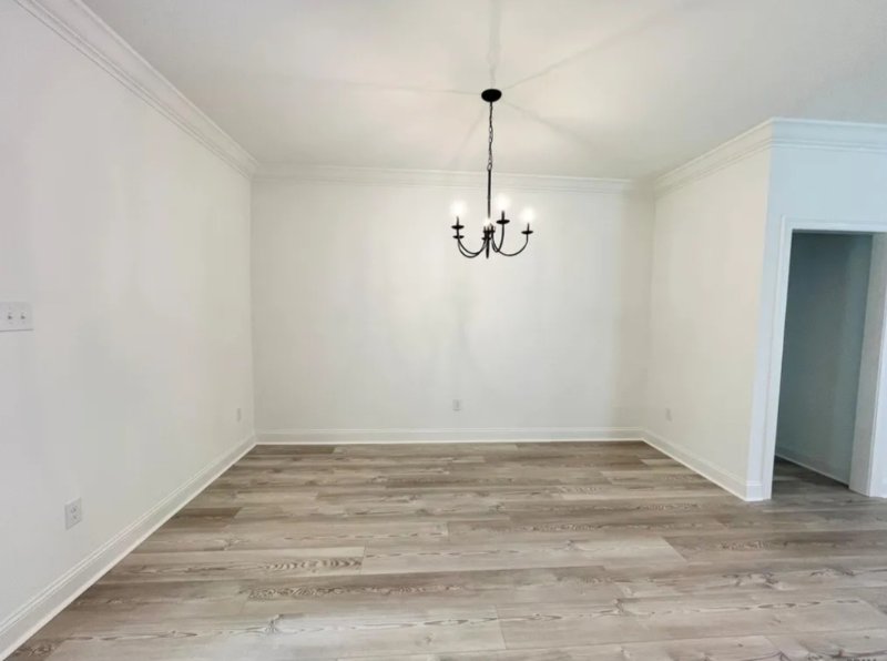 13132 Hawk Creek St - Photo 4 of 10