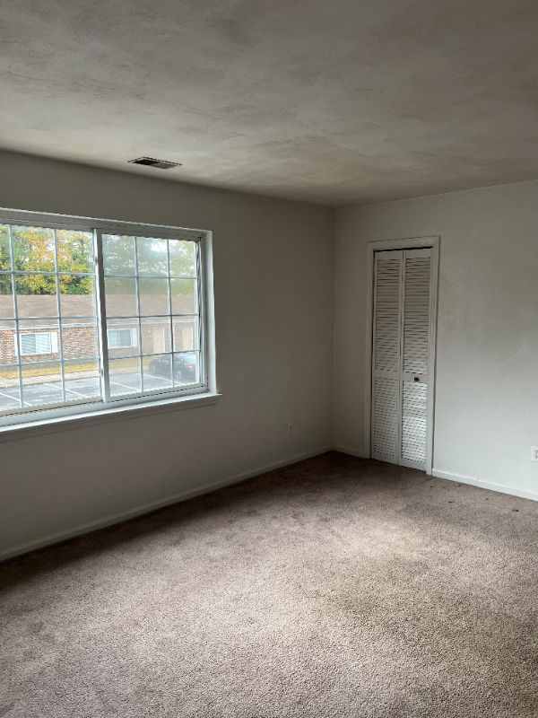 2565 Oconee Avenue #10 - Photo 3 of 6