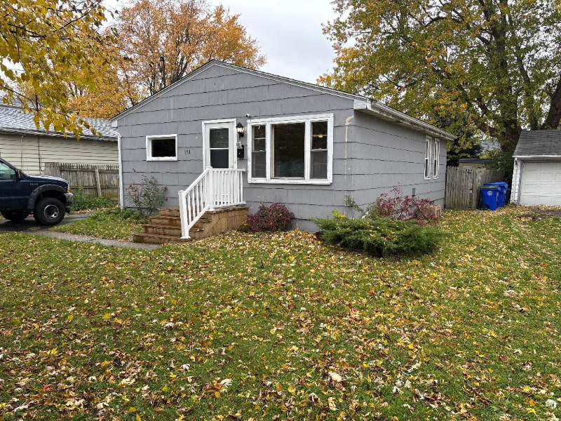 190 Aurora Ave - Photo 7 of 12