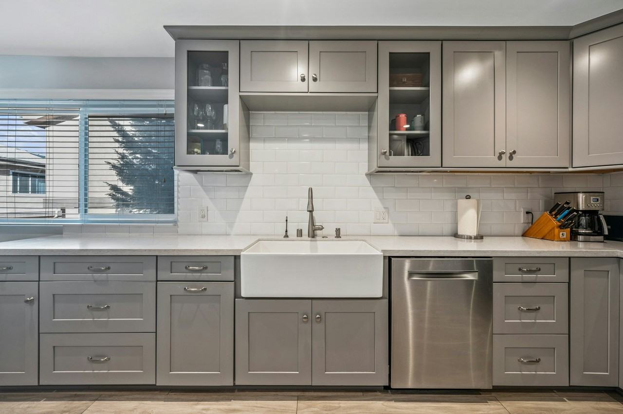 1911 Mathews Avenue, Unit 5 - Photo 2 of 33