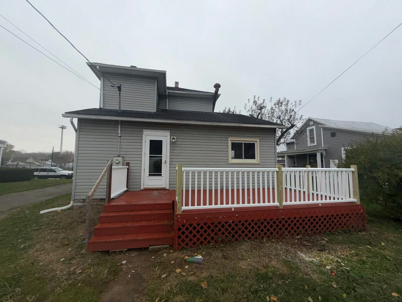 418 East Ash Street - Photo 3 of 12