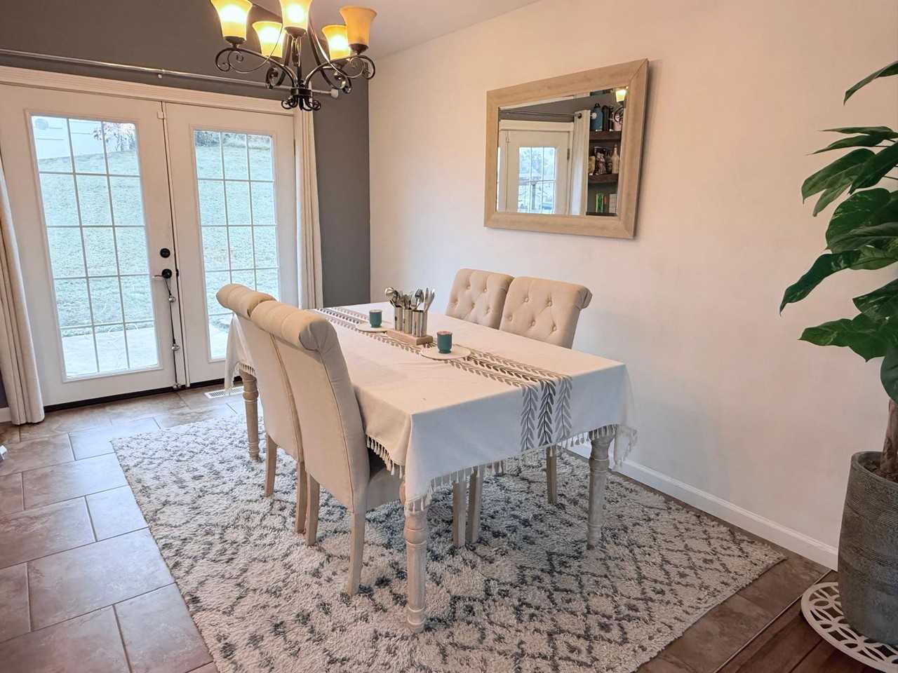 806 Hawks Circle Dr #NA - Photo 3 of 14