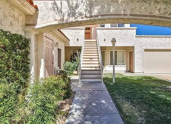 336 Desert Falls Dr E - Photo 2 of 18