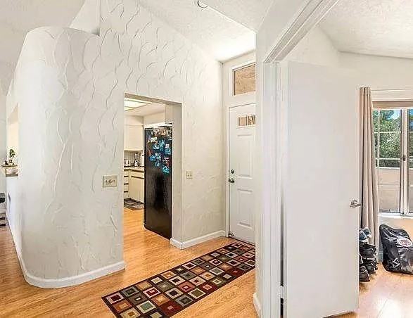 336 Desert Falls Dr E - Photo 5 of 18