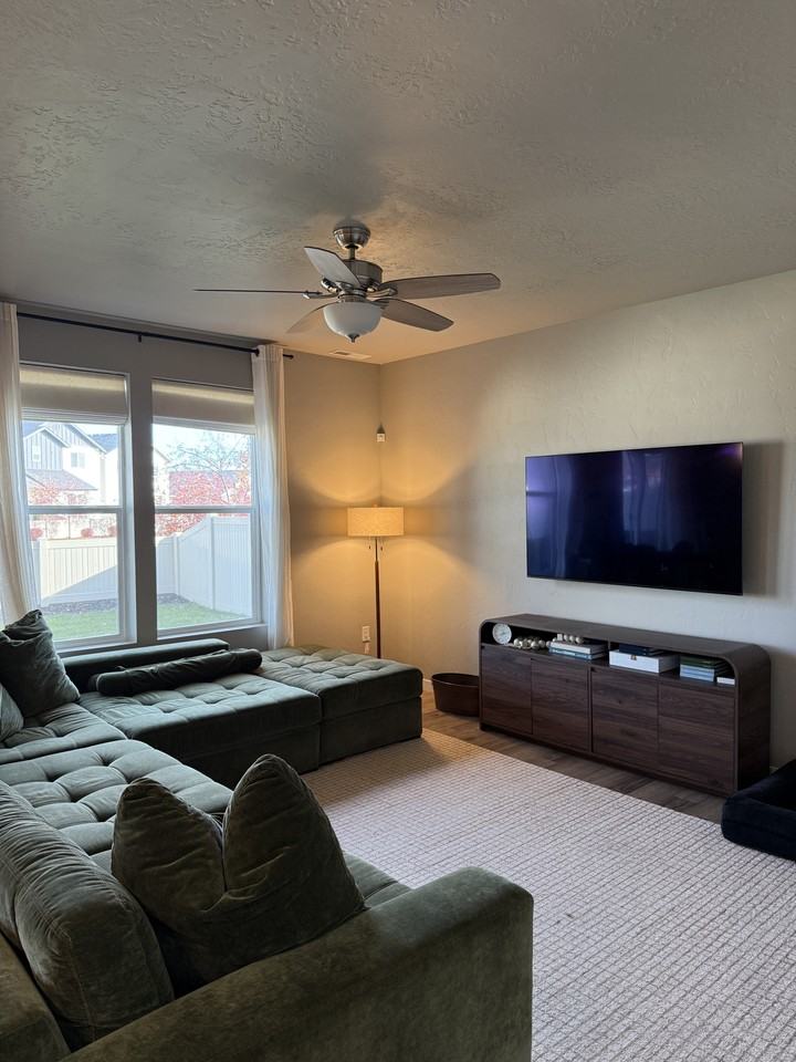 336 S Calf Creek Ave #NA - Photo 5 of 45