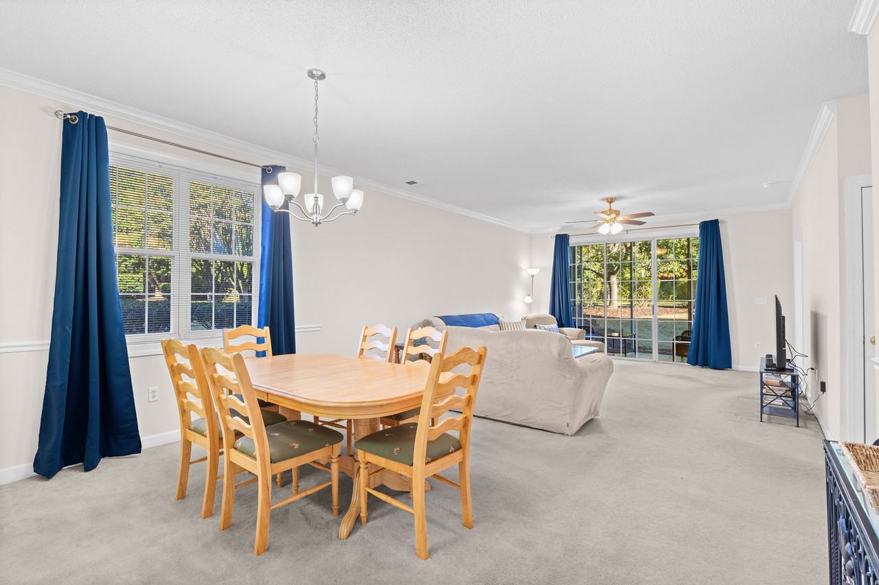 5825 Catalina Dr #111 - Photo 6 of 26