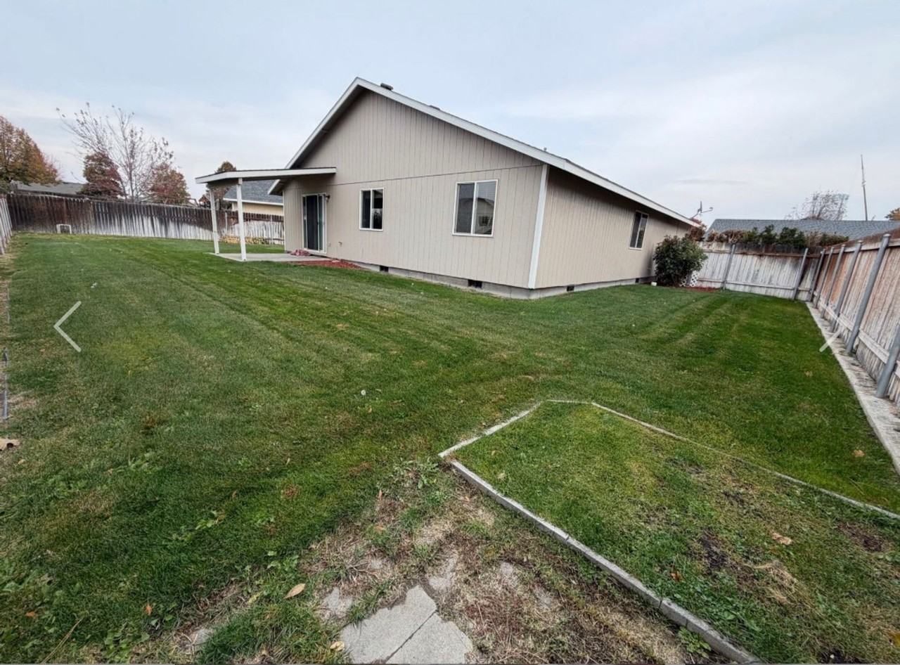 5512 Montague Lane - Photo 3 of 21