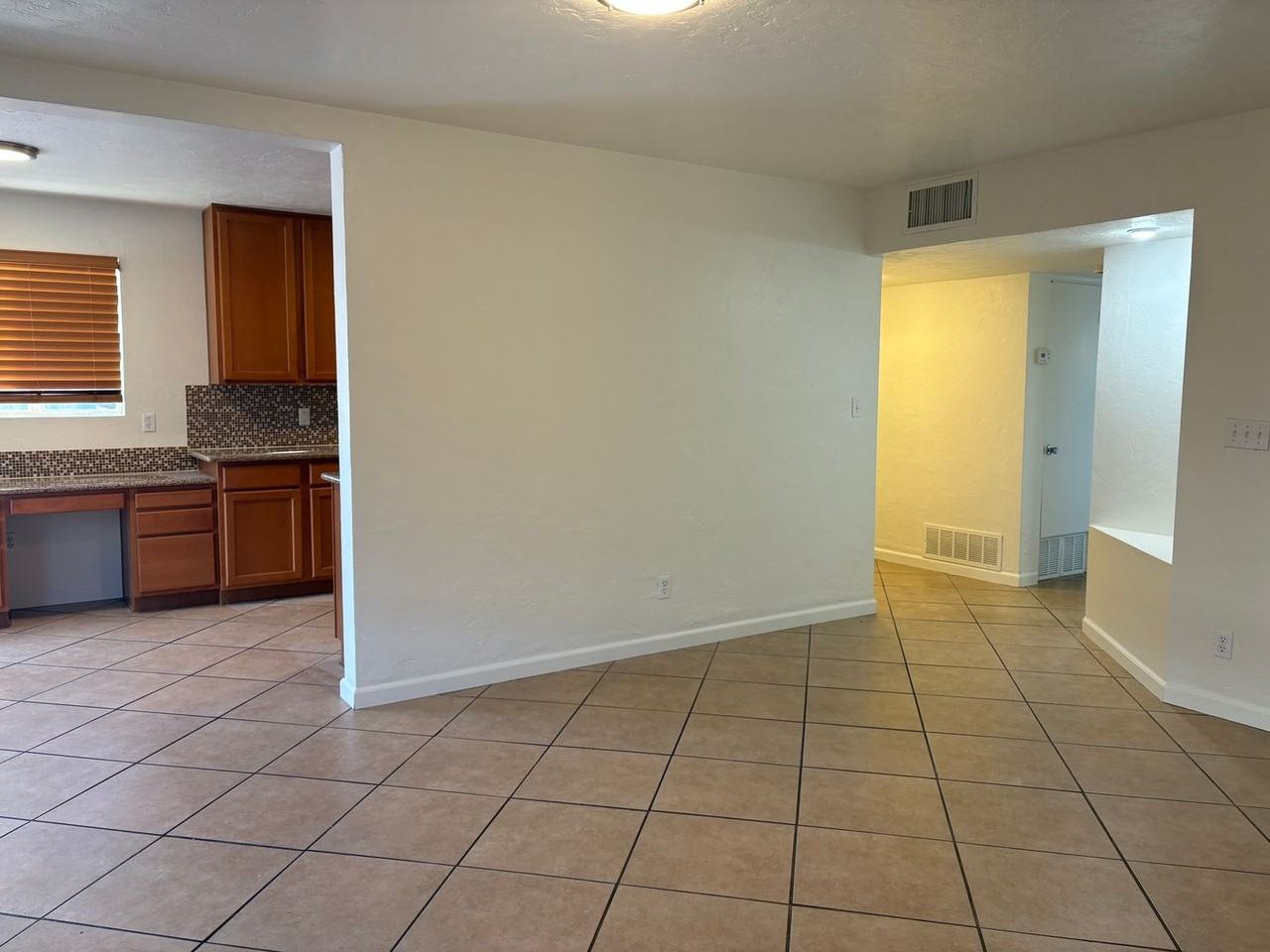 2643 E 19th St - Photo 2 of 15