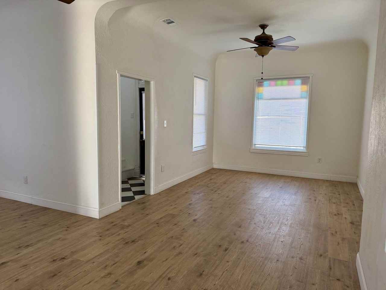 220 S K St - Photo 7 of 37