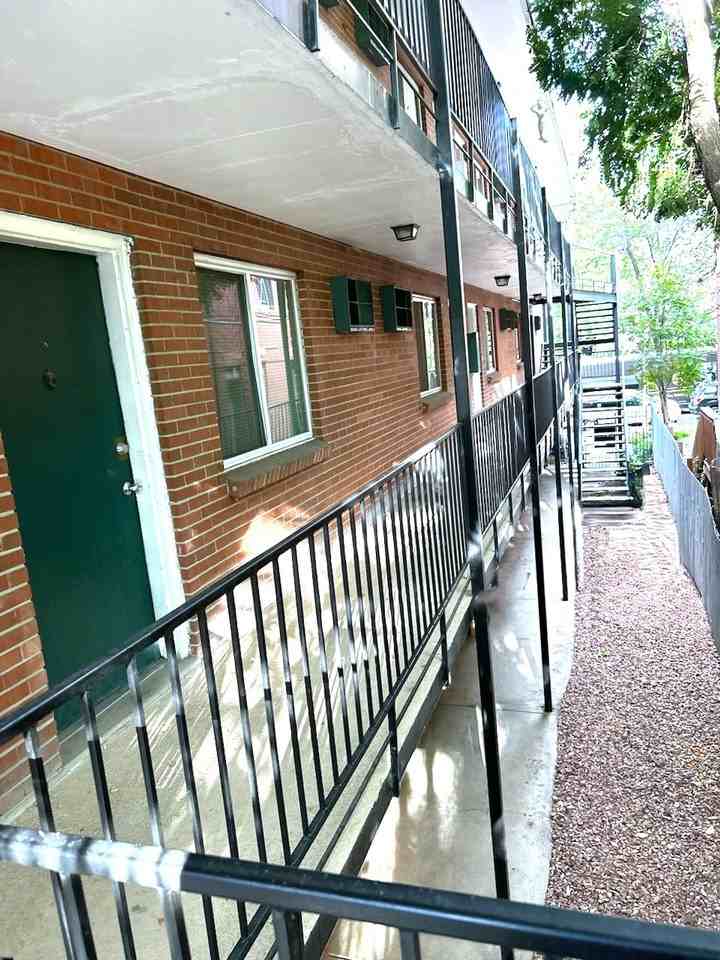1455 N High St St Charles Apartments - Photo 4 of 4